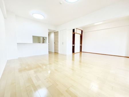 ̑ρ@`Living`@ɂ݂͂ȂWAHƊybn܂BbɖɂȂ肷āAY锼߂ɂȂĂ܂Bȑ̊Ԃ̍KĂꏊł肽B