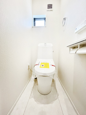 gC@`Toilet`@YEXbLEKȃEHVbgtgCł낰ԂłB1A2KɃgCXy[XǏ薾邭AKԂƂȂĂ܂gꏊ炱̔złI