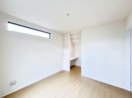 Q@`Bed Room`@؂̉肪₳t[O͈炬炷vCx[gԁB߂̃t[Oł̂ŁAǎƂ}b`AXɍLĂʂB