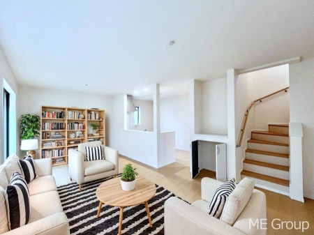 rO@`Living`@rOɊKîԎłƑ̃R~jP[VX[YɎ܂ˁƂ肠炵ƐSn悢ZaґȎԂƑ݂Ȃł߂B@ƋCGł