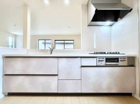 Lb`@`Kitchen`@LĎg₷Lb`ȂƑłɗAЕtԂȂłႢ܂[Ղ肠̂ŁAƐȈۂۂĂ܂B