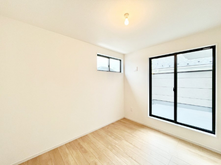 ̑ρ@`Bed Room`@؂̉肪₳t[O͈炬炷vCx[gԁB߂̃t[Oł̂ŁAǎƂ}b`AXɍLĂʂB