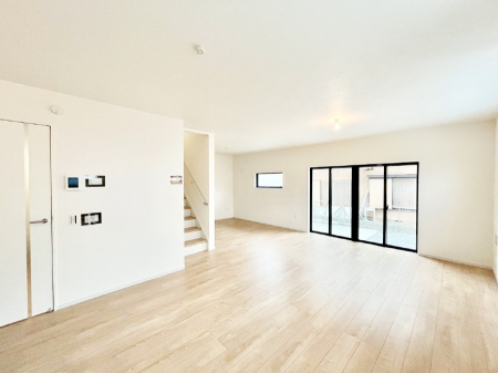 ̑ρ@`Living`@rOɊKîԎłƑ̃R~jP[VX[YɎ܂ˁƂ肠炵ƐSn悢ZaґȎԂƑ݂Ȃł߂B