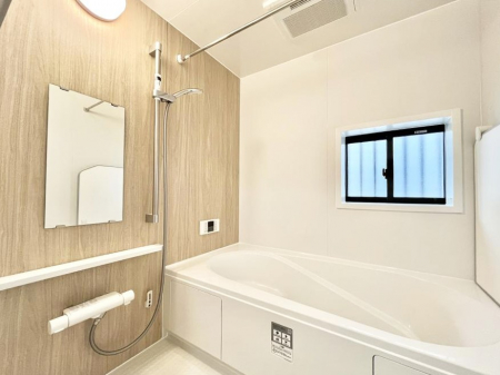 �����@����̔�������Ă���閾�邢�������̂���o�X���[��