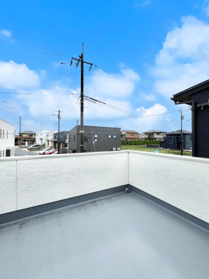 oRj[@XS`Balcony`  oRj[͉z݁Azc󕨂C悭Ƃł܂B  g₷JIȃoRj[łzՂ~蒍AoRj[tZ܂B  