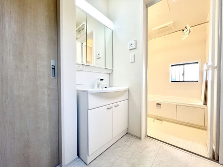 ���̑��@�������̂�����K��Ԃł��B�����̐g�x�x���C�����ǂ����g�������܂��B 