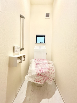 �g�C���@�g�C����1�K��2�K���ꂼ��ɔz�u����Ă��ĂƂĂ��֗��ł��B 