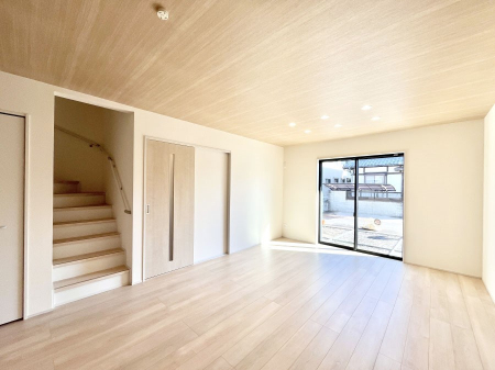 ���r���O�@���r���O�K�i���Ƒ��̏Ί�Ɖ�b���Ȃ��ł���܂�  