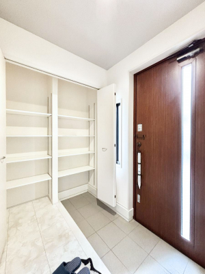 ���ց@���I�t�����[�X�y�[�X������̂ŁA�U�炩�肪���Ȍ��ւ��X�b�L���Еt���܂��B 