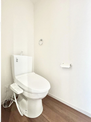 �g�C���@�������Q�������`Toilet�`�@�������̂��鐅����g�C���̓E�H�V�����b�g�t���ł����g�C���͖����g�킴��𓾂Ȃ����́B����������ۂ������ł��ˁB�g�C����2��������̂Œ��̍��G���ɕ֗��ł��I