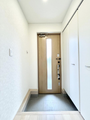 ���ց@�������R�������`Entrance�`�@�Ƃ̒��ł��q�l���}����ŏ��̏ꏊ�ł��錺�ւ́A�Ƃ̈�ۂ��̂��̂ł��I�L�x�Ȍ��֎��[�ŁA����Y��ɕۂ��Ƃ��o���܂��􌺊ւɂ͂����Ղ���[�̉��ʔ��������I