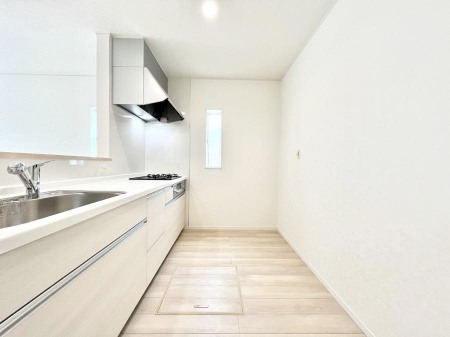 �L�b�`���@�������R�������`Kitchen�`�@���R�������鑋�̂���L�b�`���������g���ꏊ�����炱���A�g��������l�����܂����B�������Ƃ����L�b�`���R�[�i�[�͎����L���Ȏd�オ��ƂȂ��Ă���܂��B