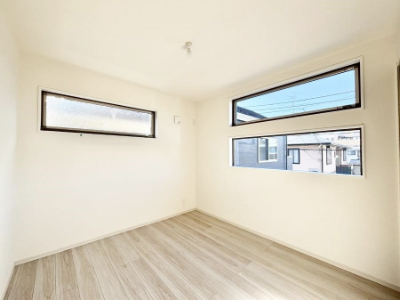 �Q���@������1�������`Bed Room�`�@�؂̉����肪�₳�����t���[�����O�͈��炬�������炷�v���C�x�[�g��ԁB����߂̃t���[�����O�ł��̂ŁA�ǎ��Ƃ��}�b�`���A���������X�ɍL�������Ă������ʂ��B