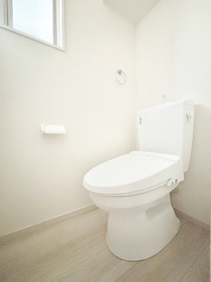 �g�C���@������1�������`Toilet�`�@�������̂��鐅����g�C���̓E�H�V�����b�g�t���ł����g�C���͖����g�킴��𓾂Ȃ����́B����������ۂ������ł��ˁB�g�C����2��������̂Œ��̍��G���ɕ֗��ł��I