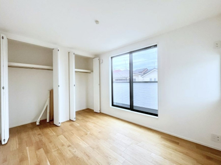 Q@No.1`Bed Room`  Sɂ͎[N[[bgIiĝm⏬͂AGߕ̂mȂǂƐڂ܂܂B  ԂLgpł܂ˁB