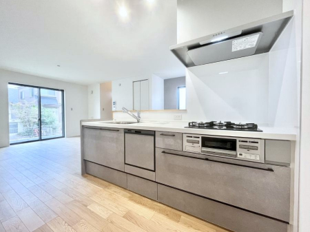 Lb`@No.1`Kitchen`  rOnJE^[Lb`B  ȂƑƃR~jP[VƂ邾łȂA傫ȊJ邱Ƃł܂B 