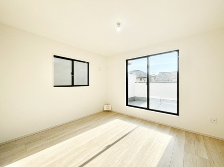 Q@`Bed Room`@2ʍ̌mۂ邢́AʂǂAϋSn̗ǂԂƂȂĂ܂Bu₩ȕċN钩́AK̎n܂ɁIʕƂĂǂZ܂