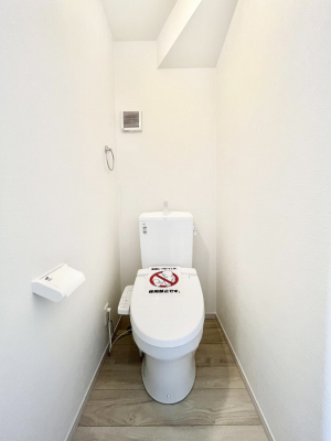 gC@`Toilet`@YEXbLEKȃEHVbgtgCł낰ԂłBgC͖g킴𓾂Ȃ́BۂłˁBgC2̂Œ̍Gɕ֗łI