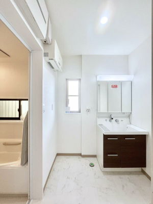 ʑEʏ@傫₷OʋŐʑ́AgȂ݃`FbN┧̂ɂ߂łB 