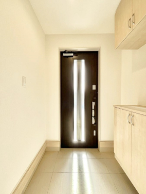 ���ց@������A�������`Entrance�`�@�Ƃ̒��ł��q�l���}����ŏ��̏ꏊ�ł��錺�ւ́A�Ƃ̈�ۂ��̂��̂ł��I�L�x�Ȍ��֎��[�ŁA����Y��ɕۂ��Ƃ��o���܂��􌺊ւɂ͂����Ղ���[�̉��ʔ��������I