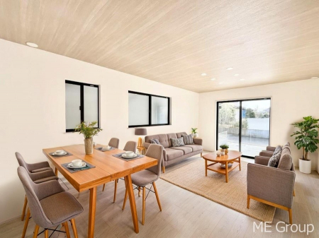 ���r���O�@������A�������`Living�`�@�O���̗��Ȃ��V���v���ł�������LDK�B�傫�ȑ�������������������ނ̂Ŏ��������邭�A�Ƒ��̌e���̏�Ƃ��ăs�b�^���ł��B�@���Ƌ��CG�ł�