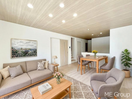 ���r���O�@������B�������`Living�`�@���r���O�ɊK�i�̂���Ԏ���Ƒ��̃R�~���j�P�[�V�������X���[�Y�Ɏ��܂��ˁ��Ƃ肠���炵�ƐS�n�悢�Z�����a���ґ�Ȏ��Ԃ����Ƒ��݂�Ȃł��߂����������B���Ƌ��CG�ł�