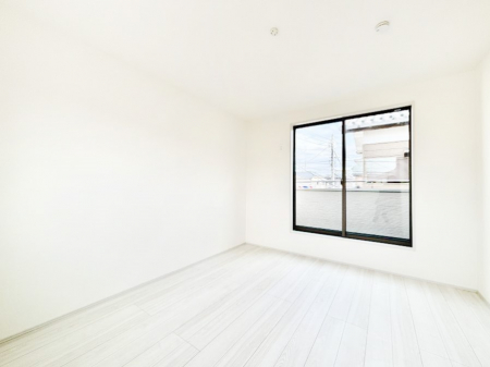 �Q���@�����`Bed Room�`�@�������������̂��ˌ��Ẵ����b�g�ł��B���Ƒ������������ƂŎ苷�Ɋ����Ă����Z�܂����ˌ��Ăł͊e�����v���C�o�V�[��ۂ��Ƃ��ł��܂��B�Z�܂��ɂ�Ƃ肪���܂�S�������b�N�X�ł��܂���