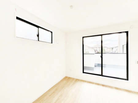 ���̑����ρ@�������P�������`Bed Room�`�@2�ʍ̌����m�ۂ������邢�����́A���ʂ����ǂ��A��ϋ��S�n�̗ǂ���ԂƂȂ��Ă���܂��B�u�₩�ȕ��������ċN���钩�́A���K�����̎n�܂�ɁI���������ʕ����ƂĂ��ǂ��Z�܂���