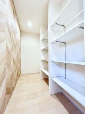 ���̑����ρ@�L�b�`���ɂ̓p���g���[�I�H�ނ̃X�g�b�N�͂������A���p�i�̎��[�Ȃǎg�����͂��낢��I