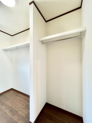 ̑@EH[NCN[[bgtŐԂLpł܂B