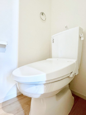 �g�C���@�g�C����1�K��2�K���ꂼ��ɔz�u����Ă��ĂƂĂ��֗��ł��B 