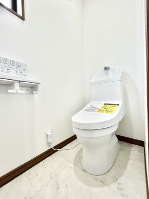 �g�C���@�g�C����1�K��2�K���ꂼ��ɔz�u����Ă��ĂƂĂ��֗��ł��B 