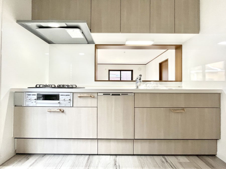 �L�b�`���@���������Ȃ���ł����Ƒ��Ƃ̉�b���y���߂�ΖʃL�b�`��