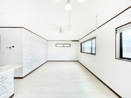 ���r���O�@�Ƒ��c���̎��Ԃ����������Ȃ��났�̃��r���O�_�C�j���O�B   