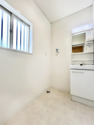 ʑEʏ@Ƃ̐ʃXy[XŒ̐gxxX[Y