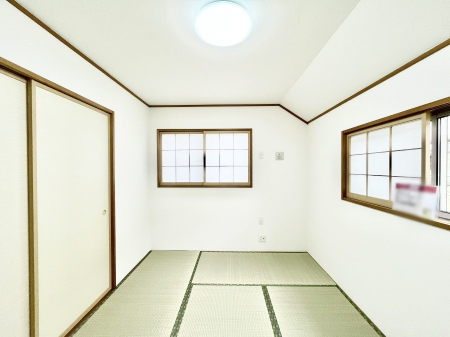 ̑ρ@rOƗׂ荇ĂaBقƈꑧła̋ԂłB