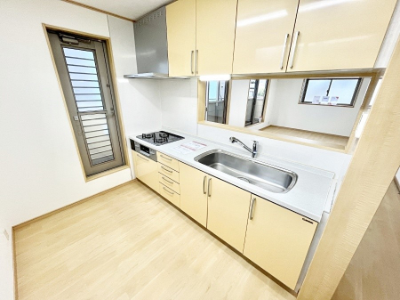 Lb`@̂閾邢Lb`BCɂ𗧂܂B 