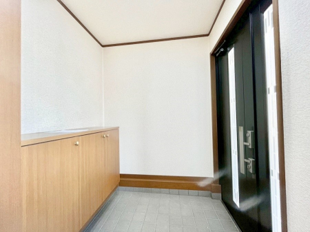 ���ց@���ʔ��͂��Ƒ��̎ʐ^��G�߂̃C���e���A�ŏ���I�Ƃ��ĉ��o�ł��܂�