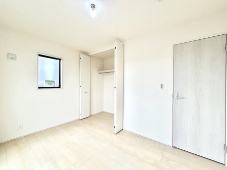 Q@`Bed Room`  Sɂ͎[N[[bgIiĝm⏬͂AGߕ̂mȂǂƐڂ܂܂B  ԂLgpł܂ˁB