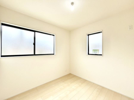 q@`Bed Room`@؂̉肪₳t[O͈炬炷vCx[gԁB߂̃t[Oł̂ŁAǎƂ}b`AXɍLĂʂB