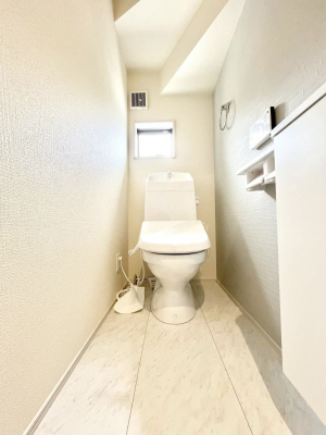 gC@`Toilet`@YEXbLEKȃEHVbgtgCł낰ԂłBgC͖g킴𓾂Ȃ́BۂłˁBgC2̂Œ̍Gɕ֗łI