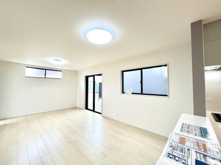 ̑ρ@`Living`@Ƒ̈̊LXƂXy[XBƑƉ߂Ԃ؂ɂɃsb^̂Ƃ̏ZԂłBqlĂSČ܂BƑ̏΂ɂڂɕт܂B