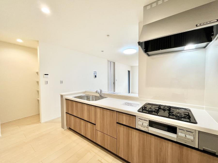 Lb`@`Kitchen`@u͉낤vȃLb`Ȃv藿łႢ܂BLb`̓rO]ł܂BƑȂ邨Ƃɂ܂B