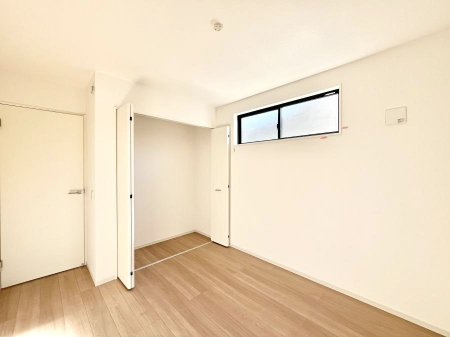 �Q���@�������P�������`Bed Room�`�@�}���V�����ƈႢ�������������̂��ˌ��Ẵ����b�g�ł��B���Ƒ������������ƂŎ苷�Ɋ����Ă����Z�܂����ˌ��Ăł͊e�����v���C�o�V�[��ۂ��Ƃ��ł��܂��B