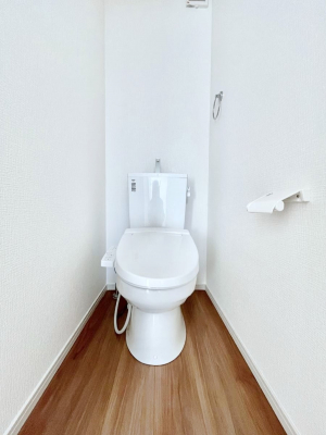 �g�C���@�����`Toilet�`�@�Y��E�X�b�L���E���K�ȃE�H�V�����b�g�t�g�C���ł��낰���Ԃł��B�g�C���͖����g�킴��𓾂Ȃ����́B����������ۂ������ł��ˁB�g�C����2��������̂Œ��̍��G���ɕ֗��ł��I