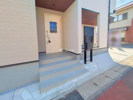 ց@Oρ`Entrance`@ւ́Aq}łAƑo肷ł̂ŁůvƂĂ΂dvȏꏊIƖ邭Ałqlo}ł悤Ȑ݌v܂I