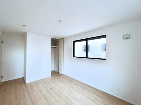 ���̑����ρ@�����`Bed Room�`  �u��������������l�v�Ƃ��v�w�ł�����肭�낰��Q���B  �����̉Ǝ��₨�d���ɔ�ꂽ���̓t�J�t�J�̃x�b�g�Ŗ�����Ă��������B�e���r��{�I�������Ă����K�ȍL����������