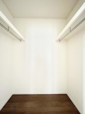 ̑@EH[NCN[[bgtŐԂLpł܂B