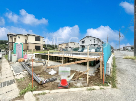 nOώʐ^@Oρ`Exterior`ՐÂȏZnŎqĉƑɃsb^B̂UKȗ΂Ɍb܂ꂽGAŁARɕ܂ꂽ₩ȕ炵邽߂́AƂ肠ZĂ܂B