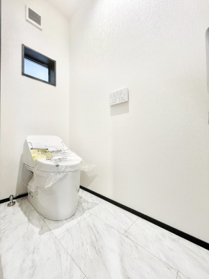 �g�C���@�g�C����1�K��2�K���ꂼ��ɔz�u����Ă��ĂƂĂ��֗��ł��B 